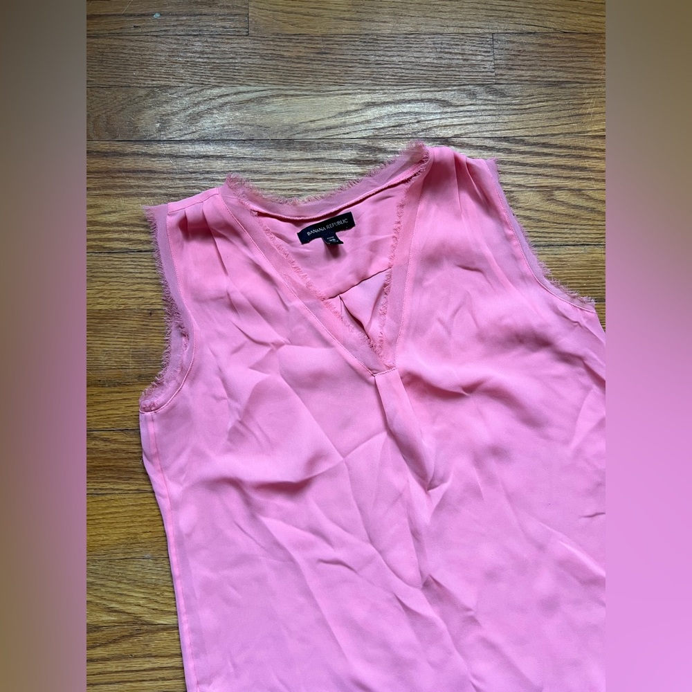 Banana Republic Pleated V Neck Tank